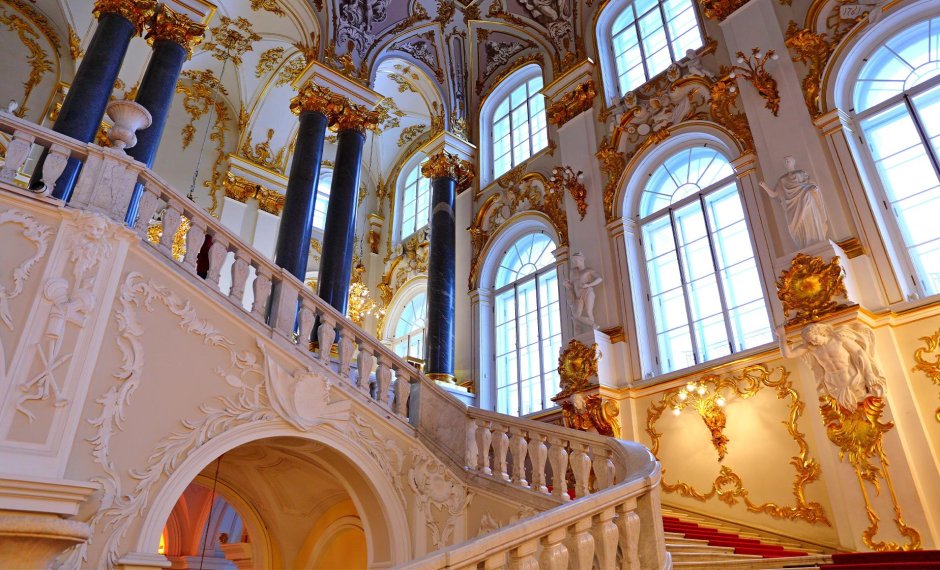 Церковная лестница Эрмитажа в Санкт-Петербурге