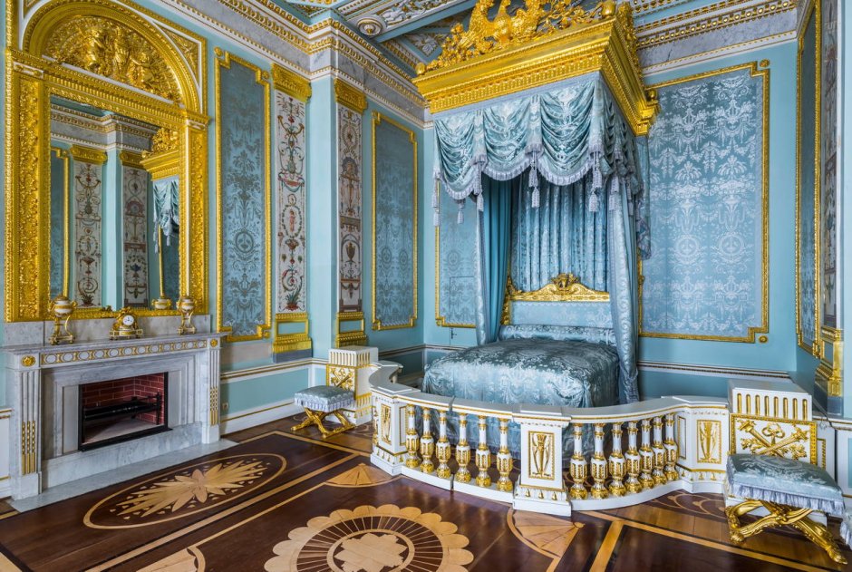 Гатчинский дворец в Санкт-Петербурге белый зал