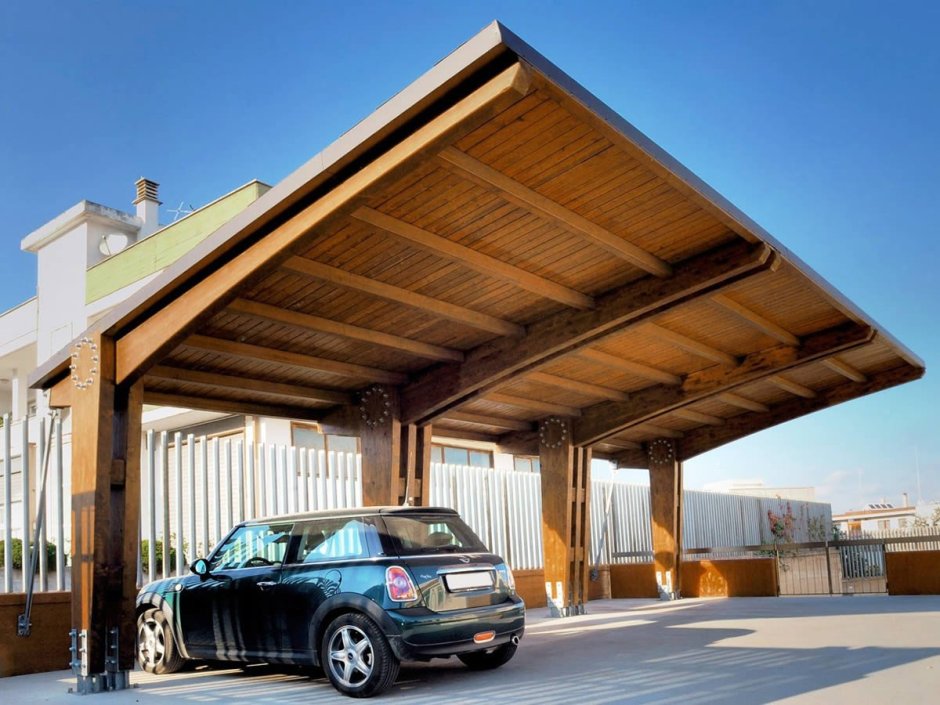 Деревянный навес