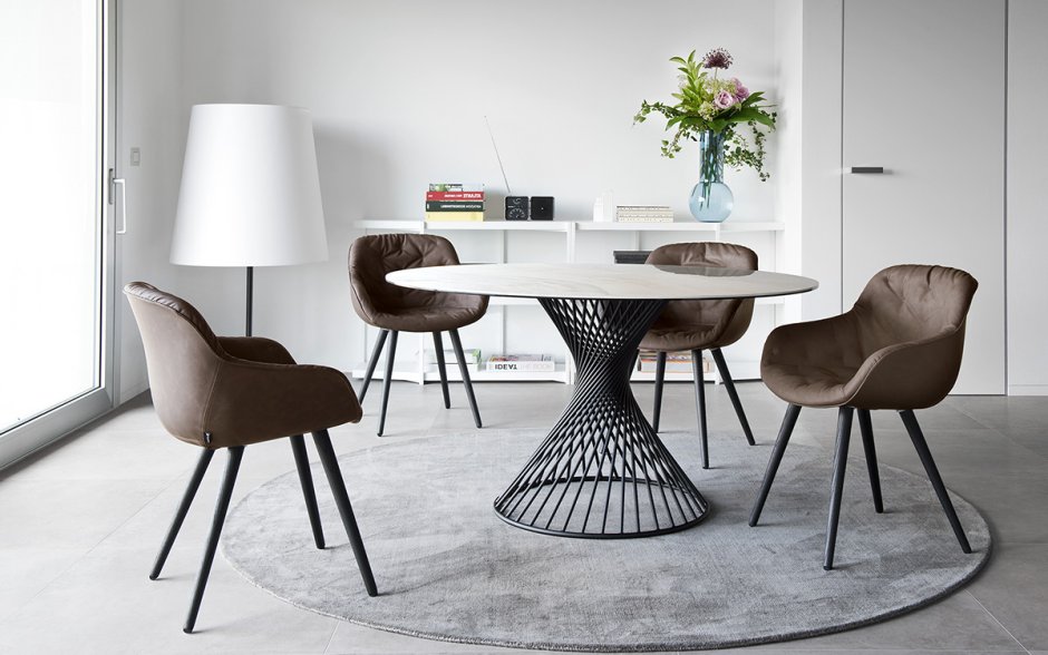 Кресло Wingback Chair