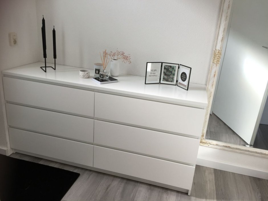 Комод МАЛЬМ В коридоре