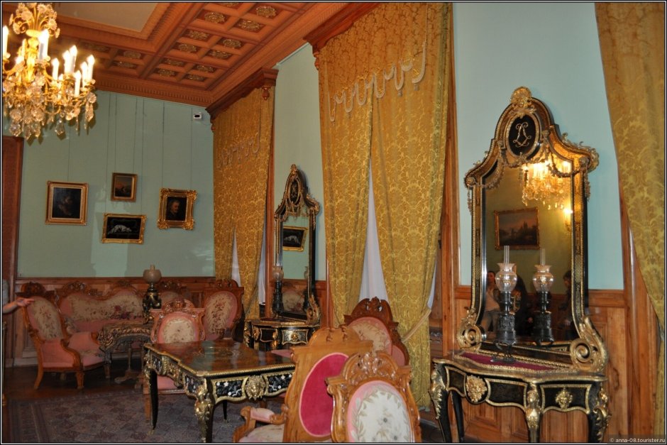 Юсуповский дворец (комната заговорщиков)