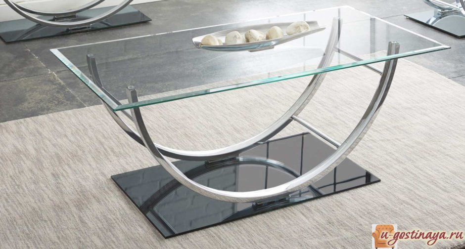 Стеклянный журнальный столик в стиле лофт