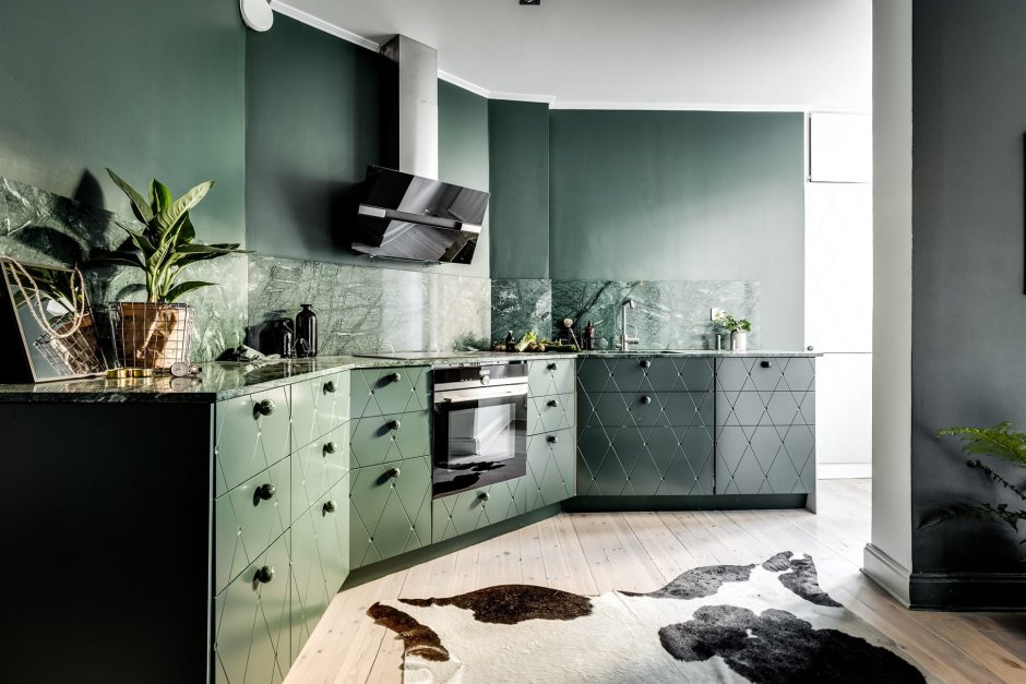 Зеленая кухня в скандинавском стиле