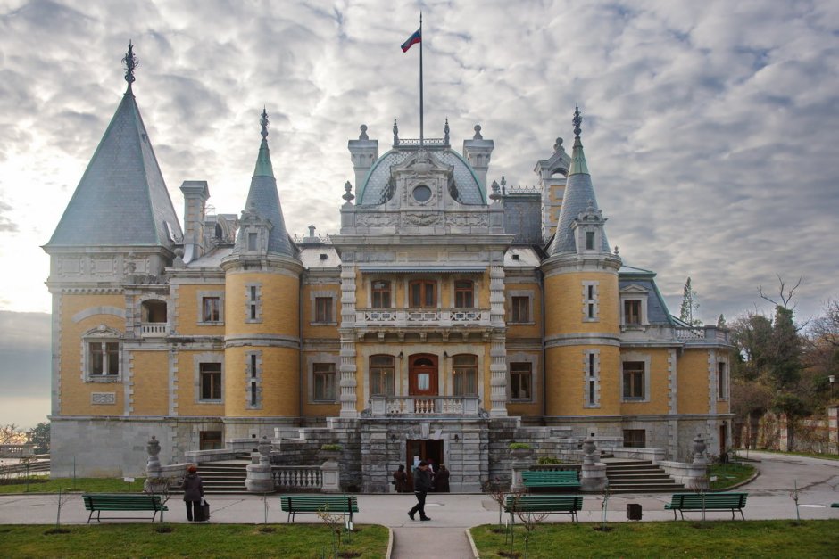 Массандровский дворец (поселок Массандра)