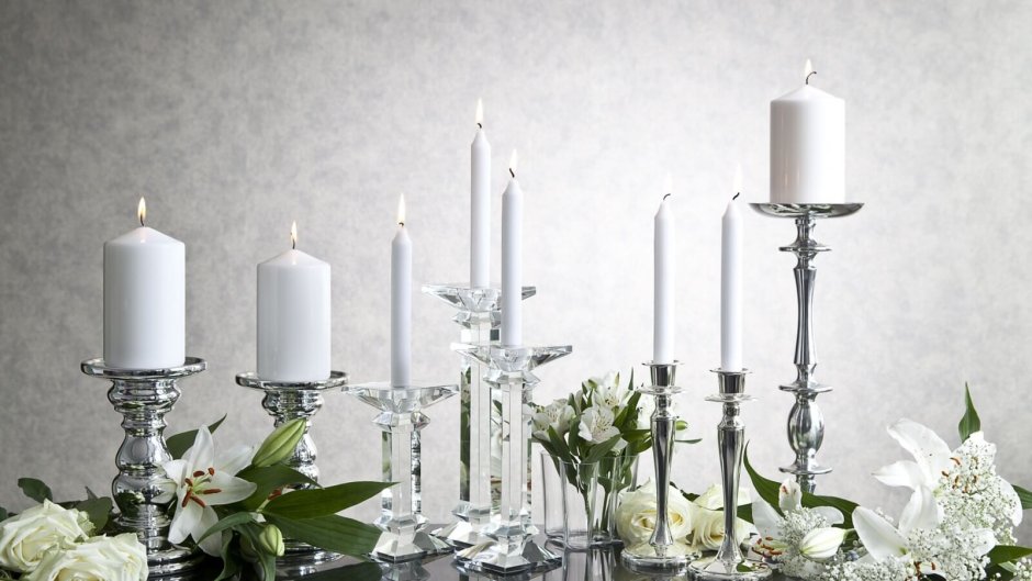 Свечи в интерьере гостиной