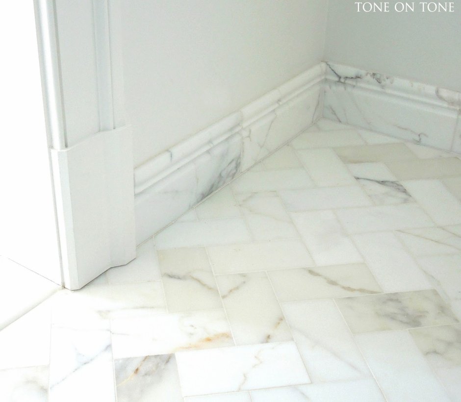 Напольные плинтуса широкие из плитки