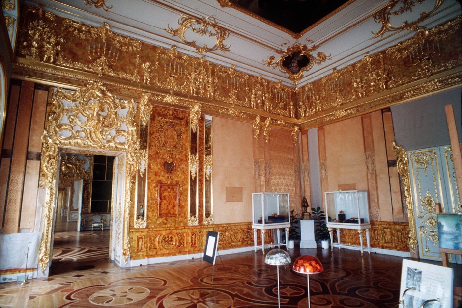 Пушкинский дворец Янтарная комната