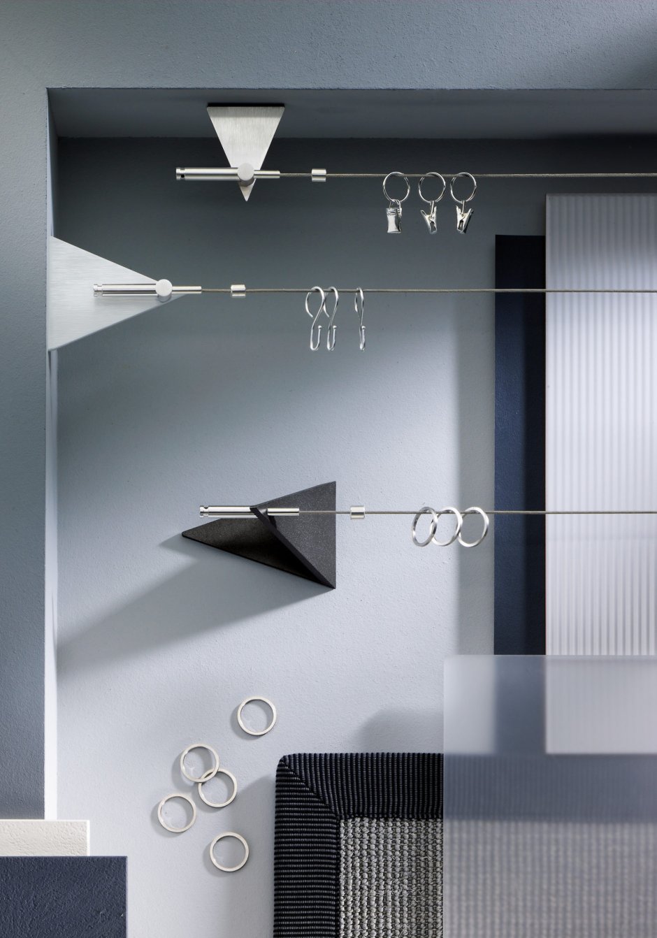 Струнный карниз для штор в интерьере