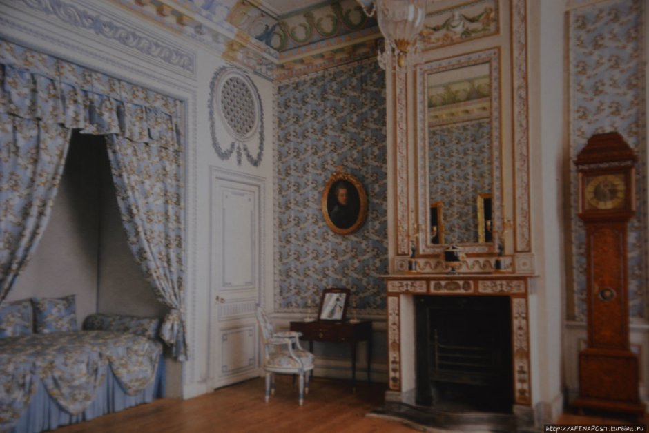 Усадьба Кусково малиновая гостиная