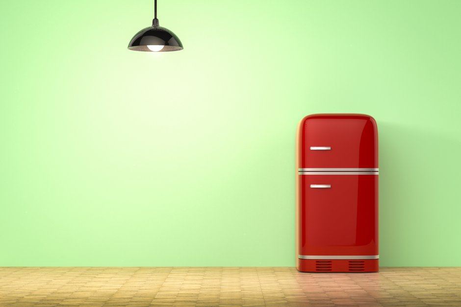 Пустой холодильник ретро