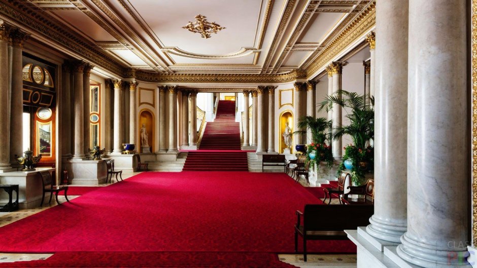 Букингемский дворец внутри красный золотой
