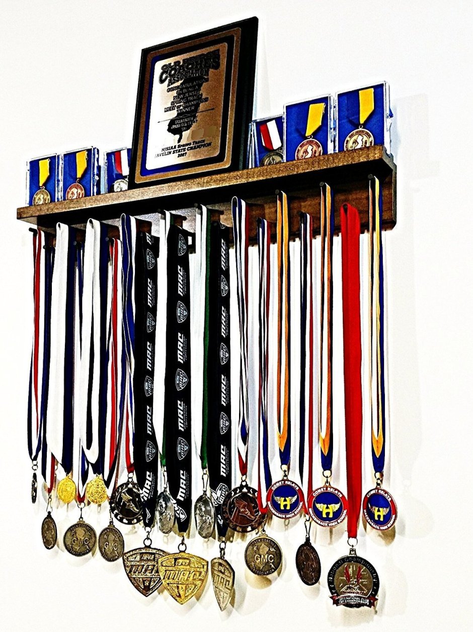 Полки для наград и медалей
