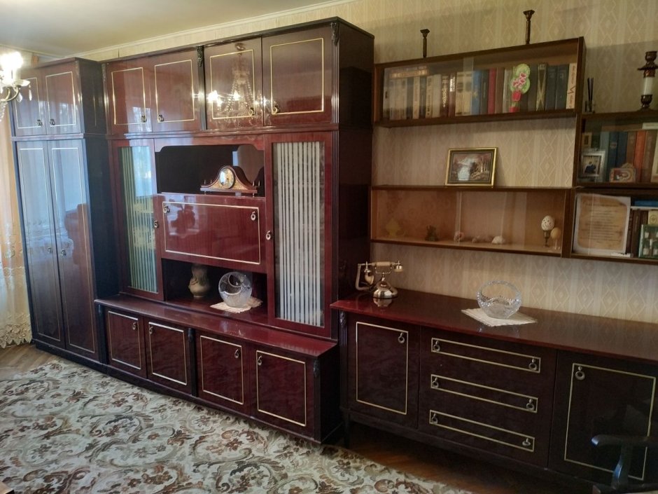 Румынская стенка Рамона