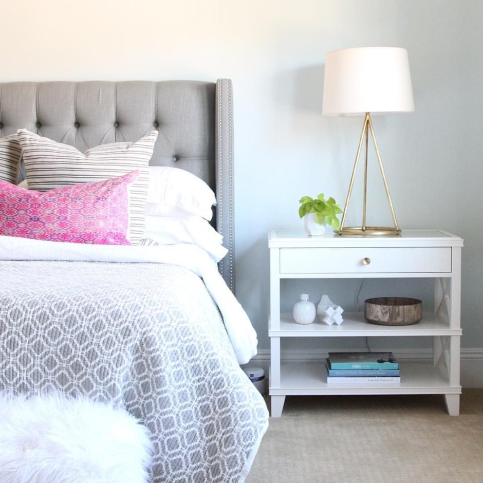 Тумбочка Seraphina Side Table