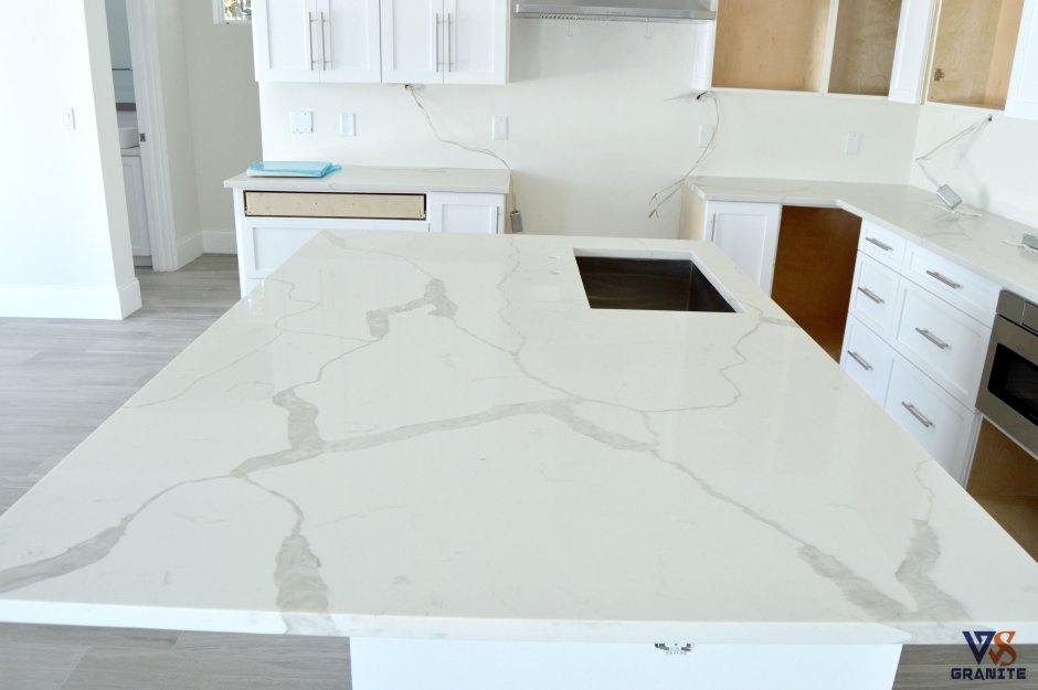 Smart Quartz Calacatta Lunense