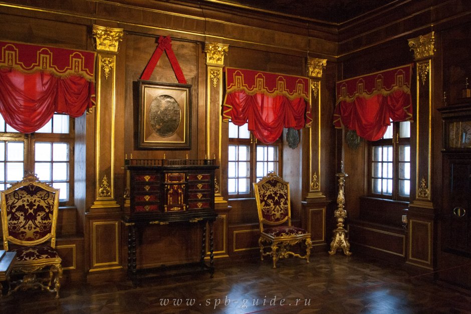Елизаветинское рококо: интерьер китайского дворца в Ораниенбауме.