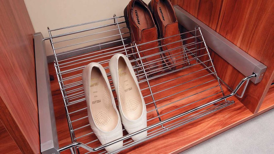 Компактное хранение обуви в шкафу