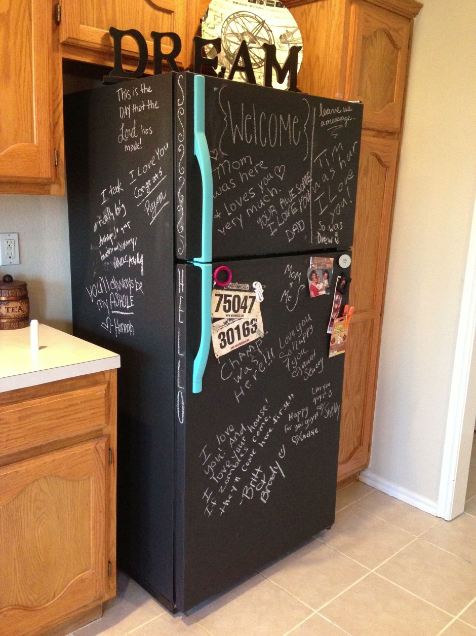 Холодильник в графитовой краске