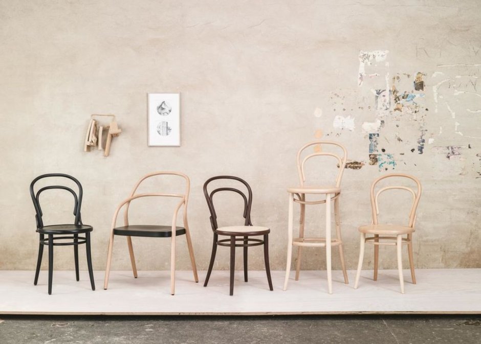 Деревянные стулья в интерьере