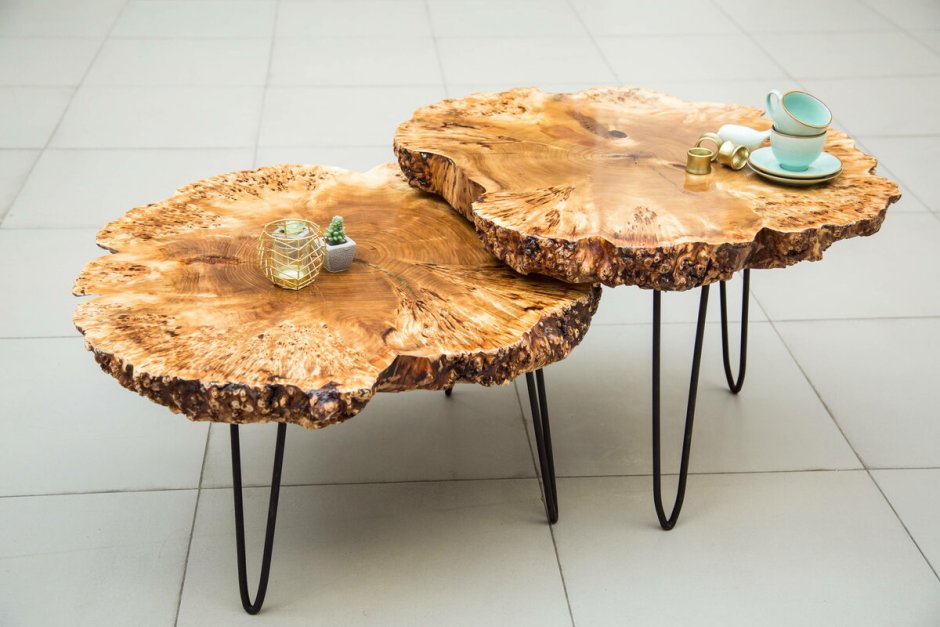 Журнальный столик из дерева и эпоксидной смолы
