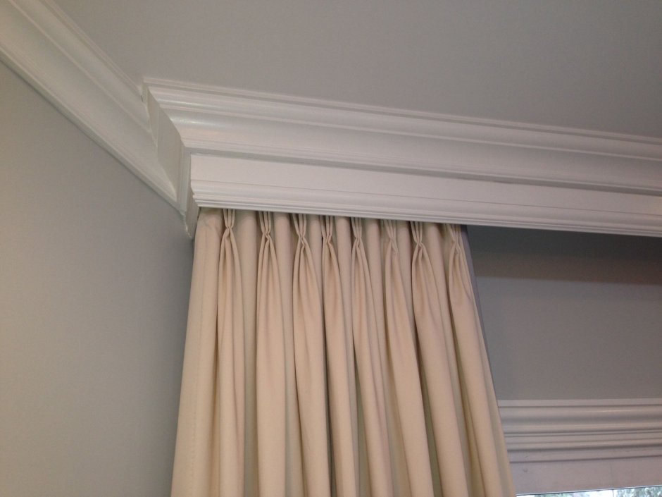 Скрытый потолочный карниз