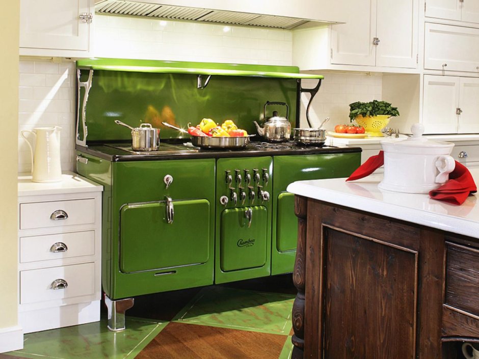 Зеленая кухня ретро