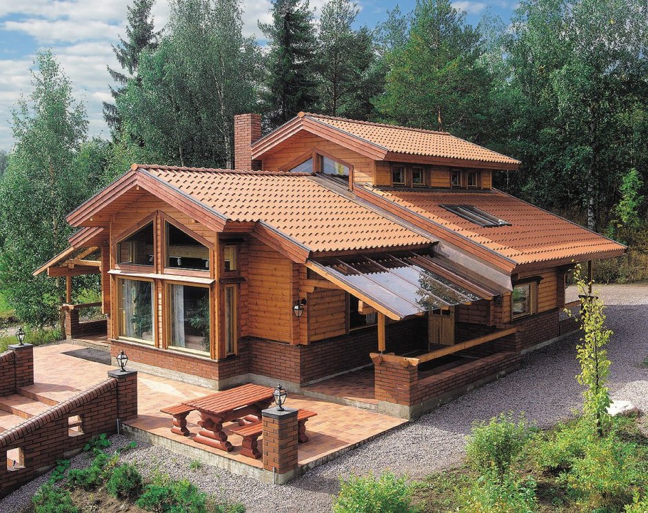 Деревянный дом внутри