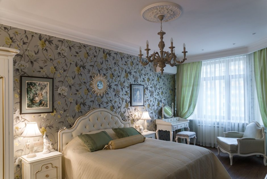 Спальня в классическом британском стиле зеленая
