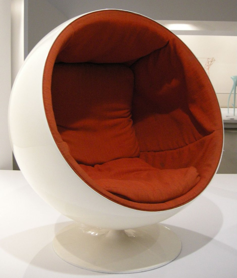Eero Aarnio Ball Chair