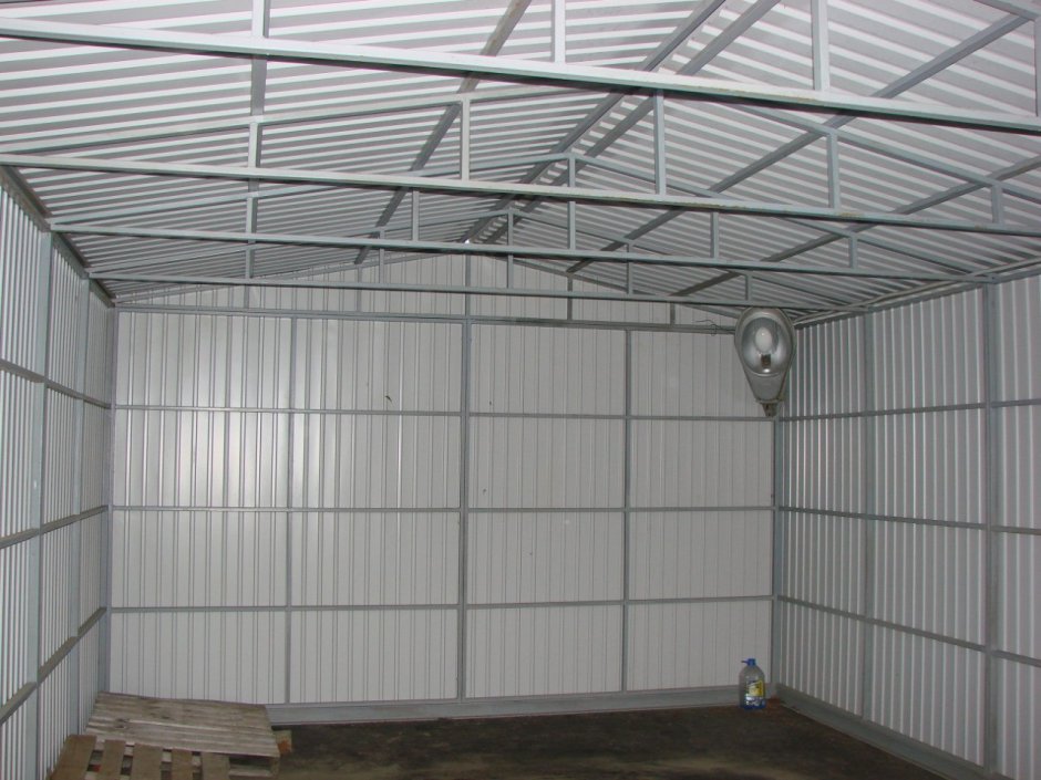 Гараж из профнастила