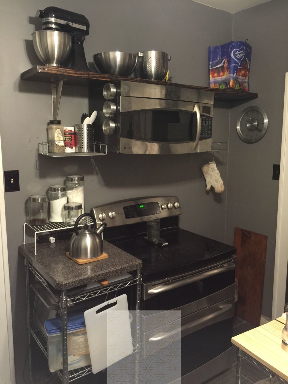 Полка для микроволновки над плитой