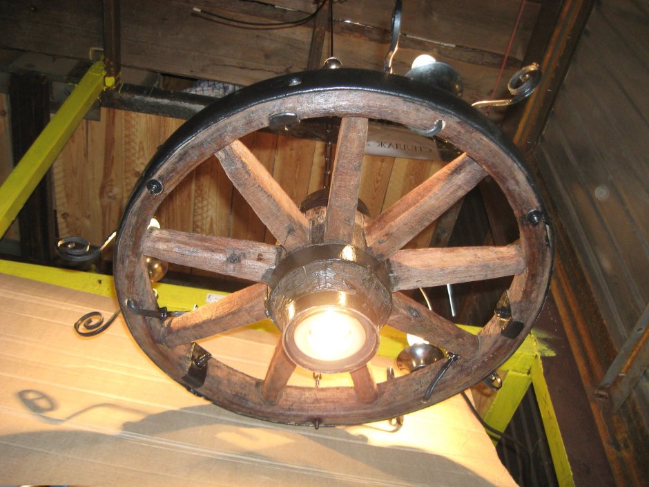 Свет из колеса телеги