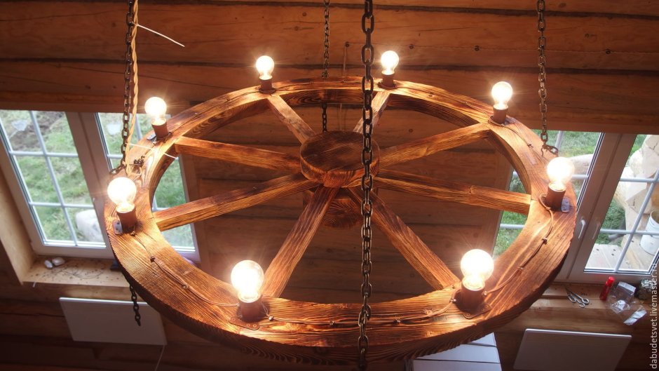 Люстра из колеса
