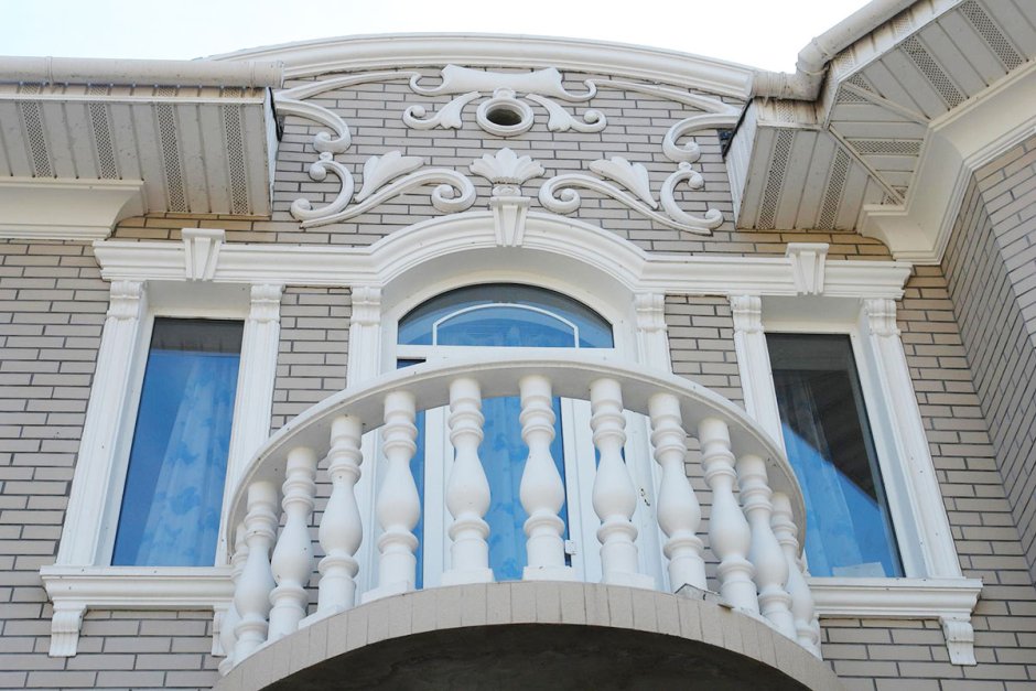 Фасадный декор с дагестанского камня
