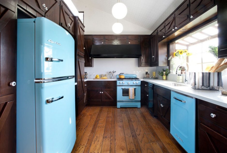 Кухня синяя с деревом современная прямая