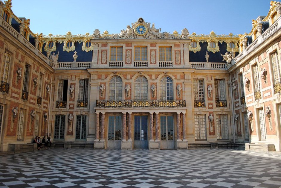 Версаль Франция Королевский двор