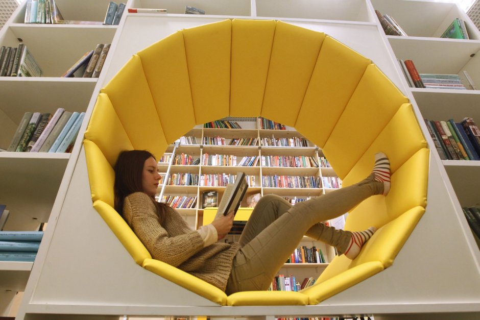 Кресло для библиотеки