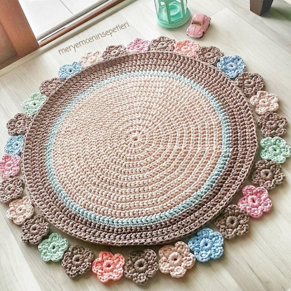 Коврик из трикотажной пряжи крючком
