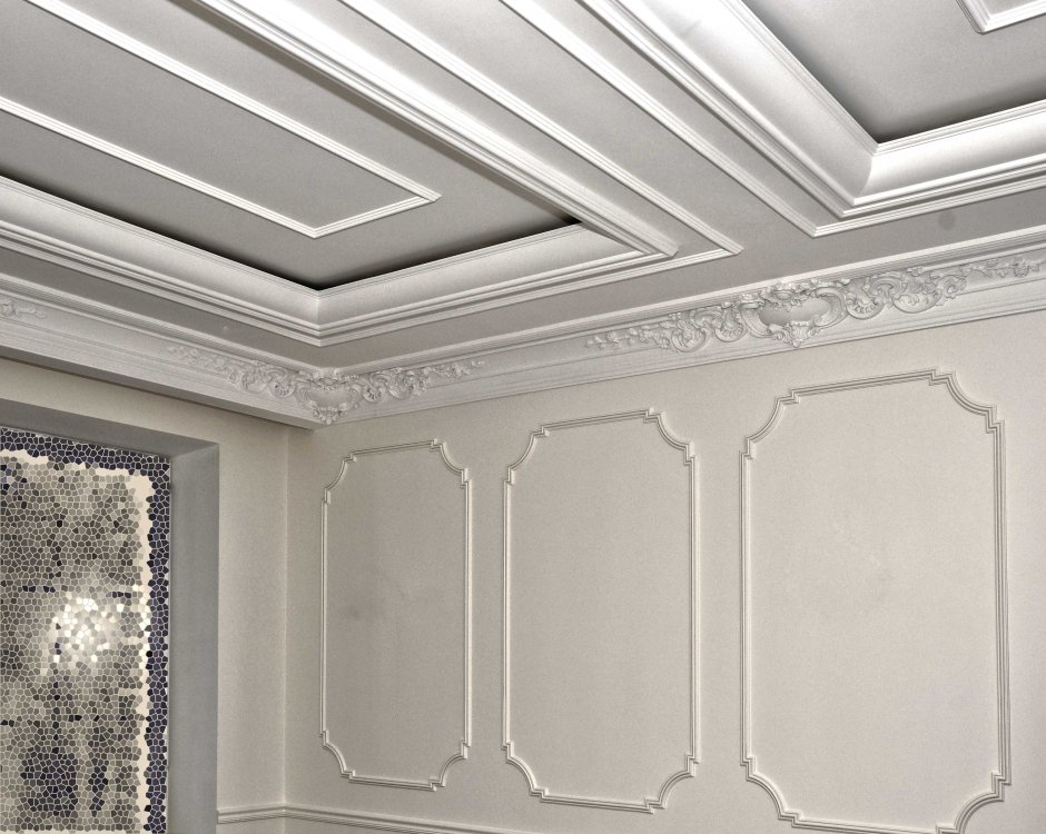 Лепнина на потолке
