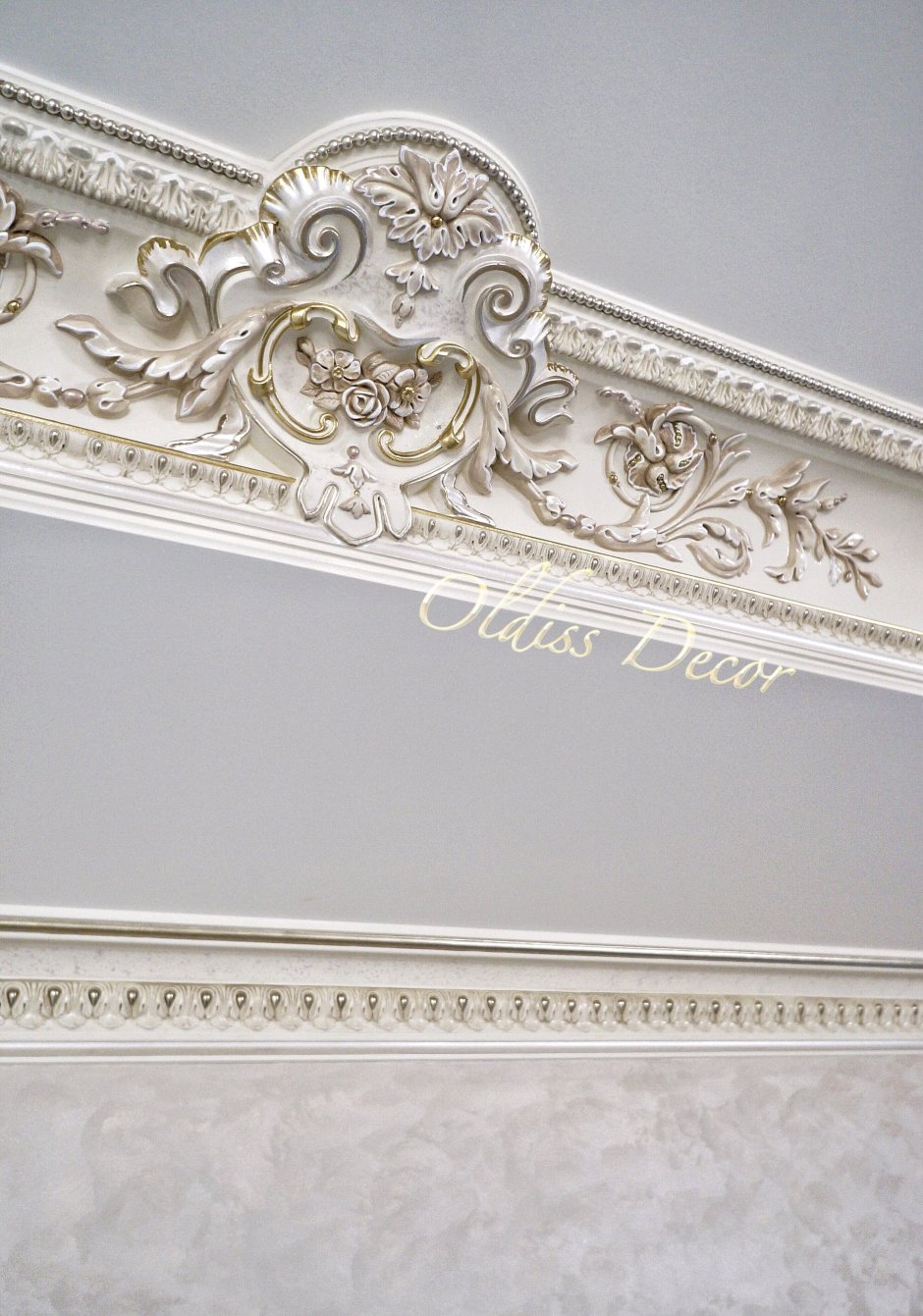 Гипсовый карниз