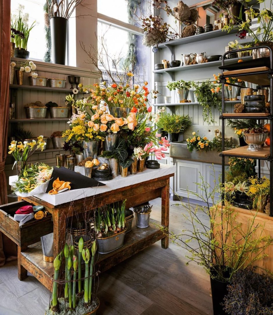 Интерьер магазина цветов