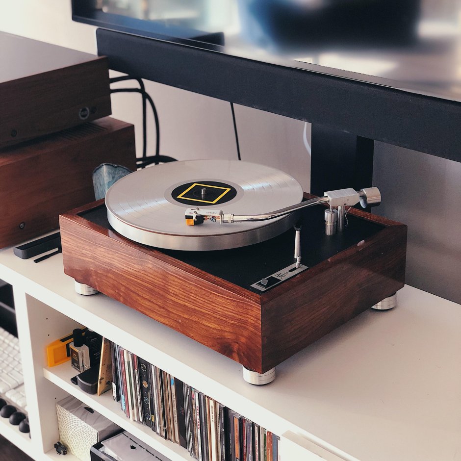 Acoustic research виниловый проигрыватель 1000