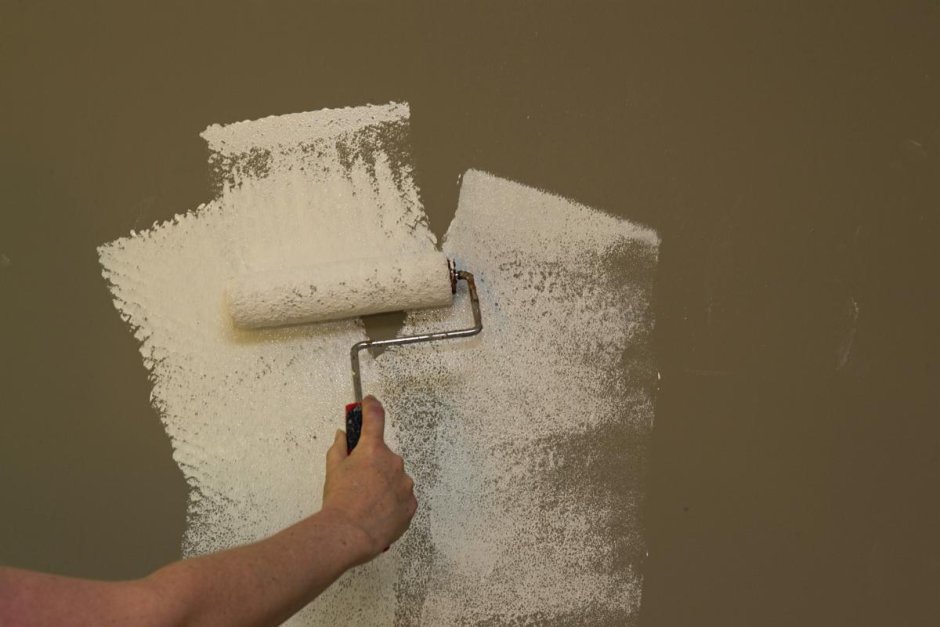 Грунтовка стен бетоноконтактом