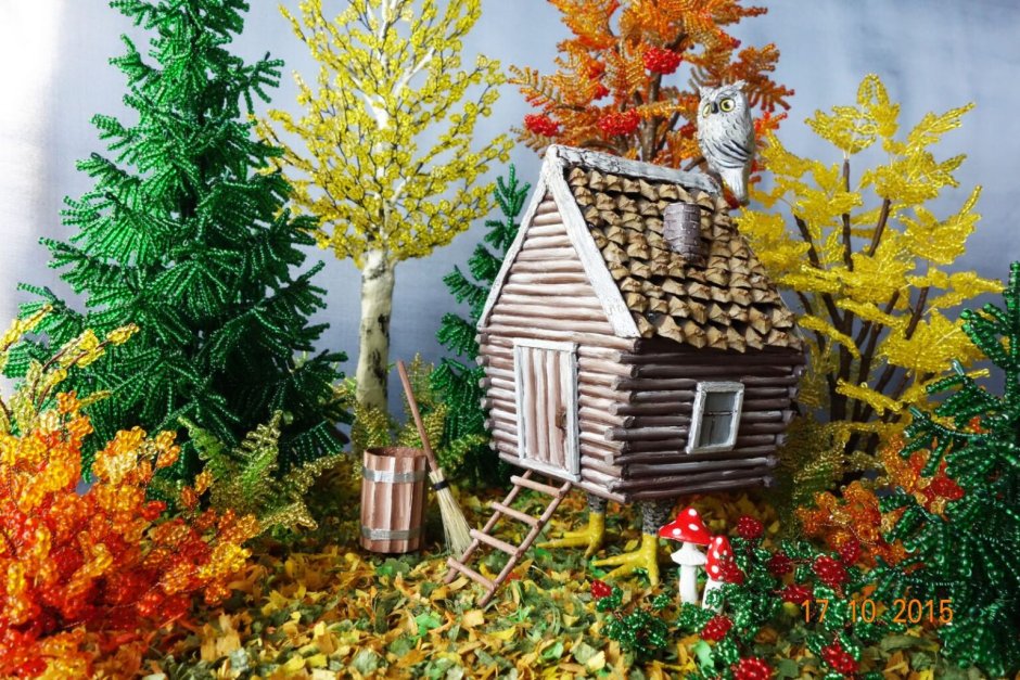 Домик для мини сада из тыквы