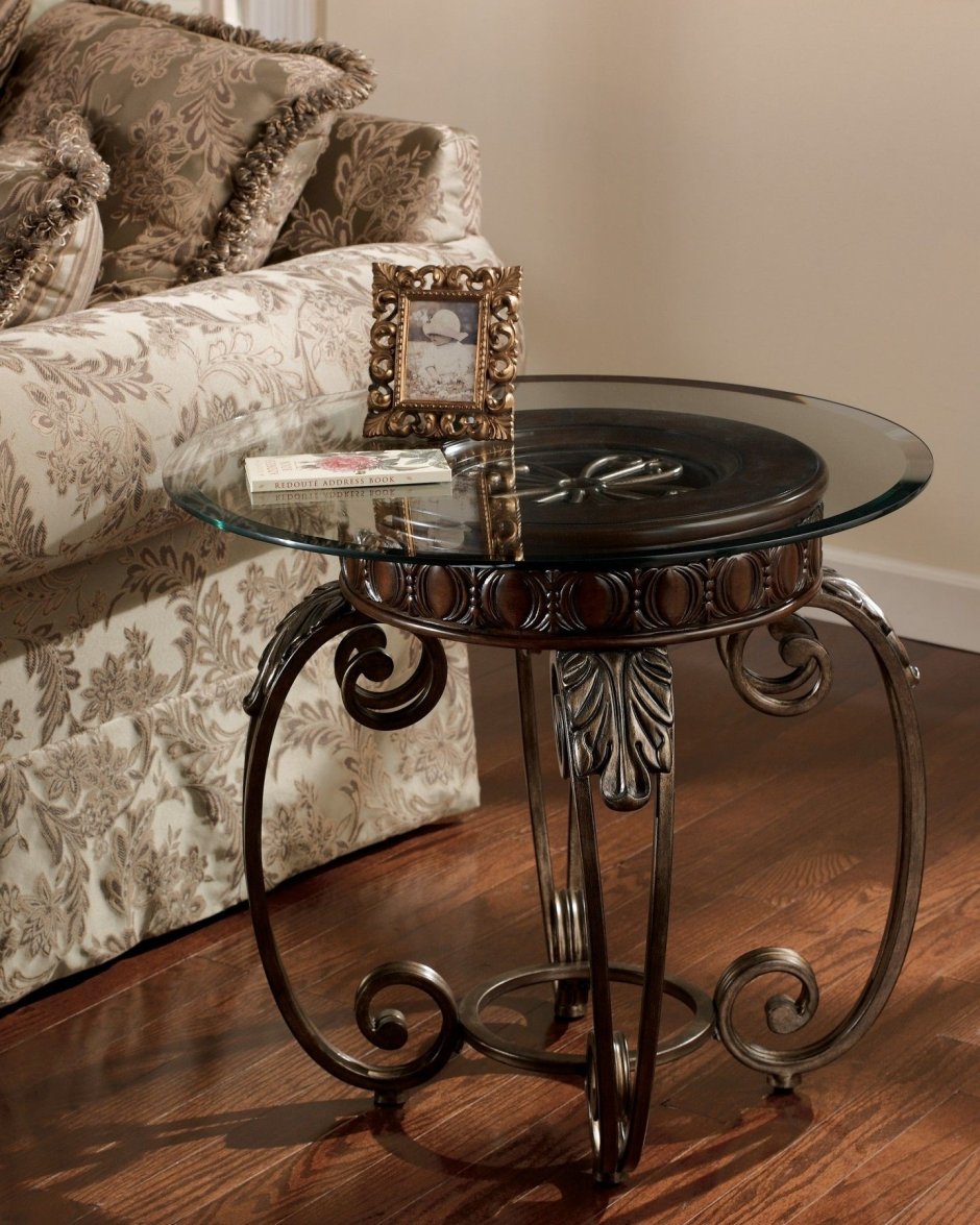 Кованые кухонные столы