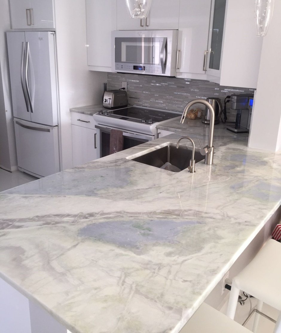 Quartzite super White столешница