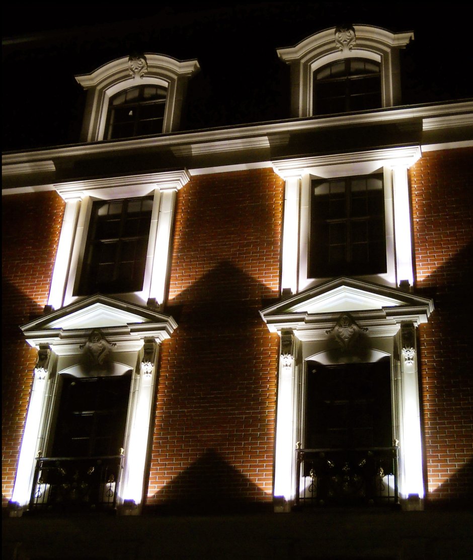 Архитектурная подсветка здания мэрии Набережные Челны