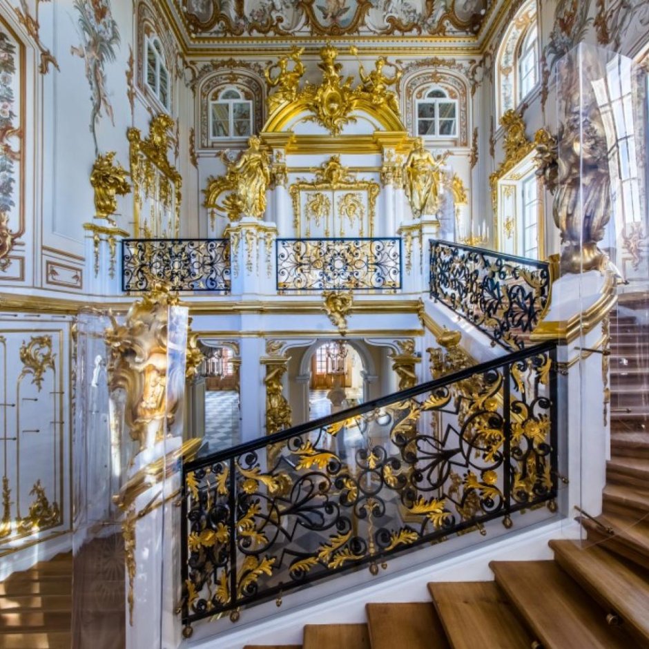 Музей в Вене парадная лестница