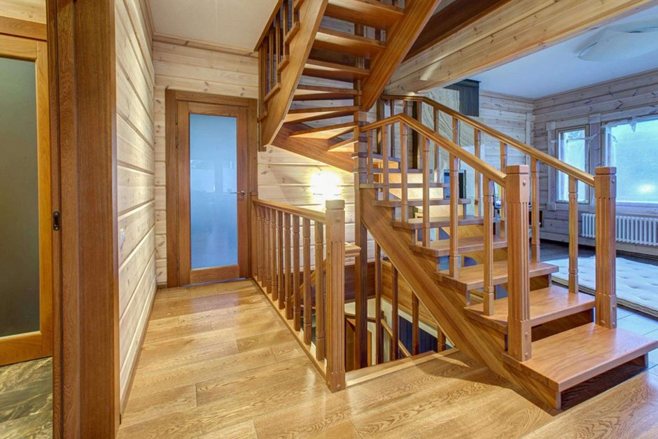 Лестница деревянная к-002м